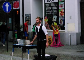 Uliczni artyści znów podbili serca publiczności!