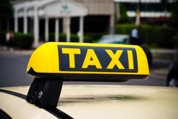 Krótki poradnik o savoir vivre w taksówce