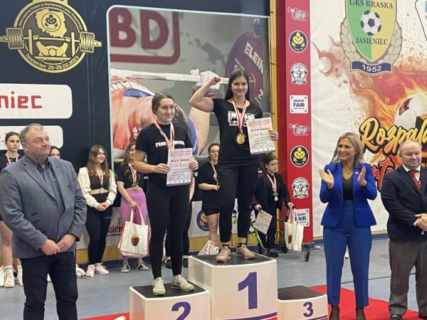 Siłaczki z Ursusa na podium!