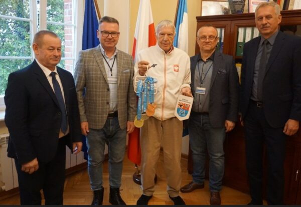 Multimedalista z wizytą w starostwie