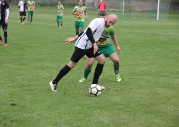 Astra lepsza w derbach powiatu