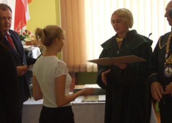 Uroczystość wręczenia dyplomów w Cechu