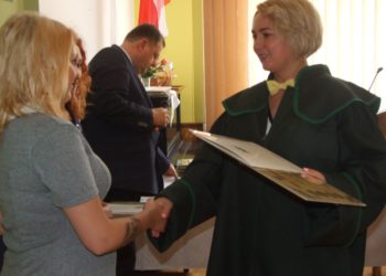 Uroczystość wręczenia dyplomów w Cechu