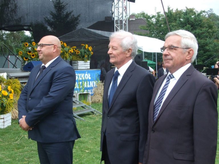 Powiatowe święto plonów w Lutogniewie