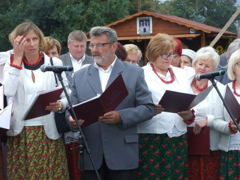 Powiatowe święto plonów w Lutogniewie