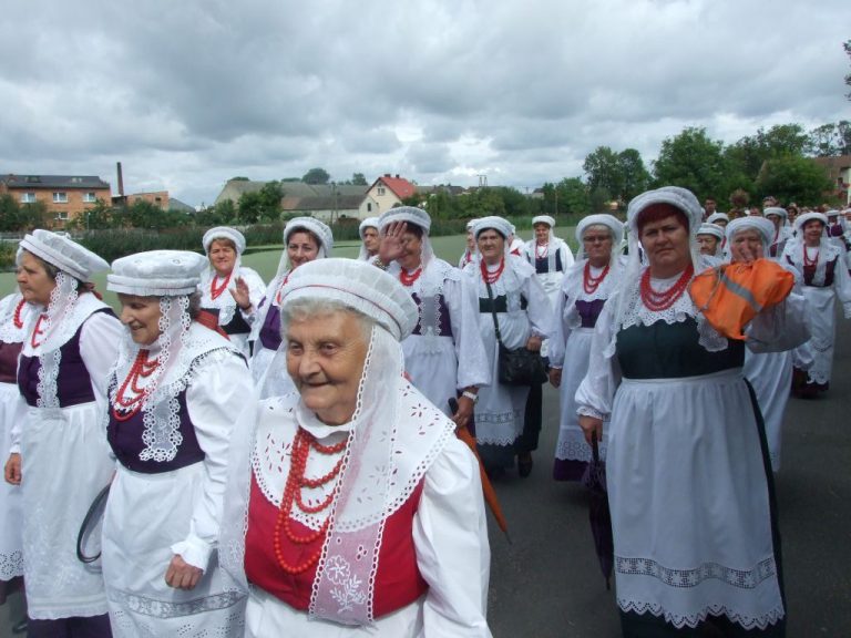 Powiatowe święto plonów w Lutogniewie