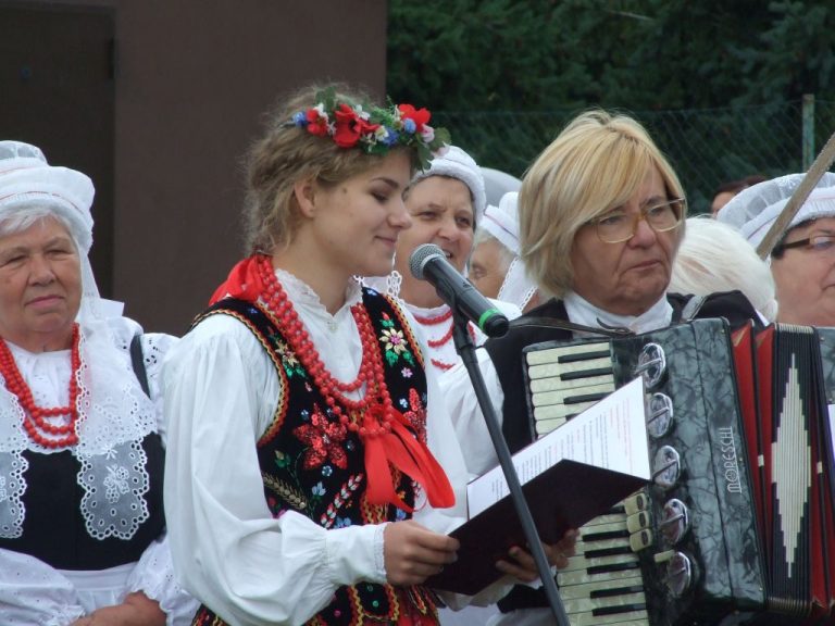 Powiatowe święto plonów w Lutogniewie