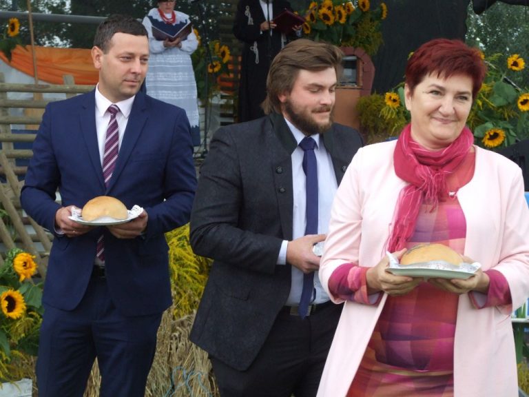 Powiatowe święto plonów w Lutogniewie