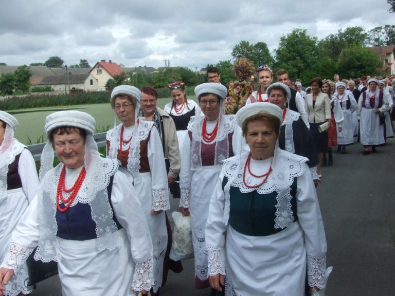 Powiatowe święto plonów w Lutogniewie