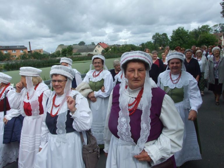 Powiatowe święto plonów w Lutogniewie
