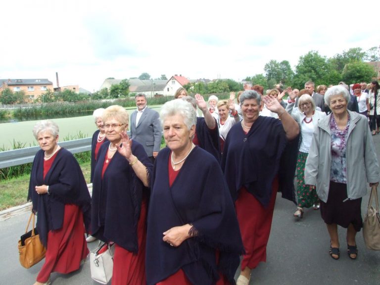 Powiatowe święto plonów w Lutogniewie