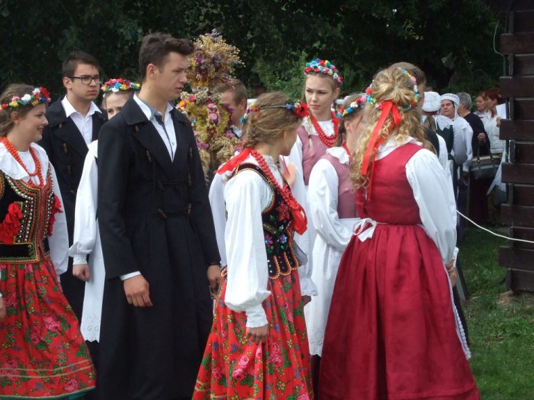 Powiatowe święto plonów w Lutogniewie