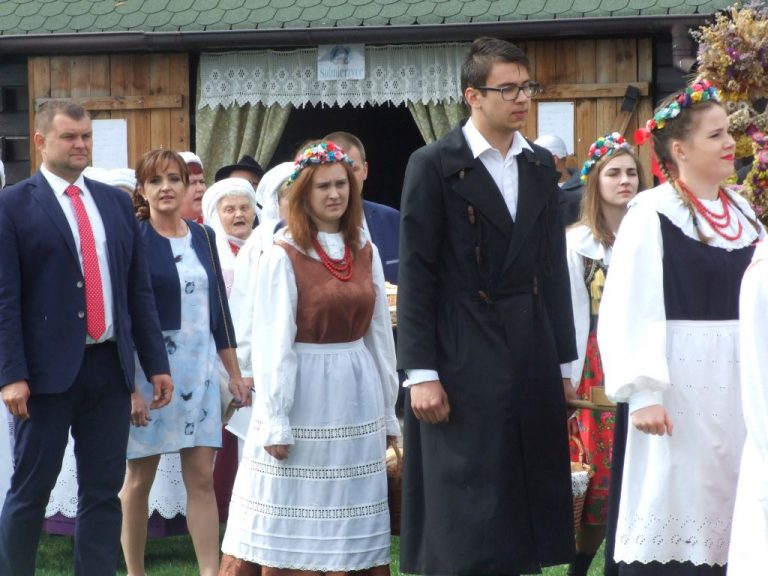 Powiatowe święto plonów w Lutogniewie
