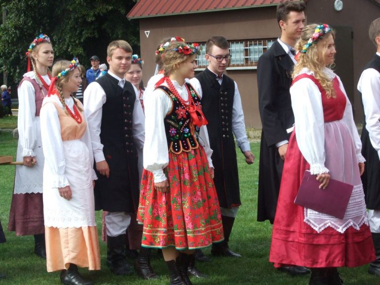 Powiatowe święto plonów w Lutogniewie