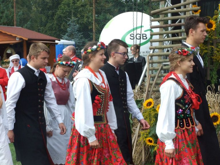 Powiatowe święto plonów w Lutogniewie