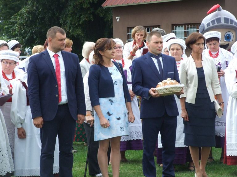 Powiatowe święto plonów w Lutogniewie