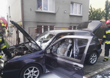 Ogień w samochodzie