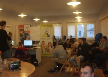 Counter Strike w bibliotece