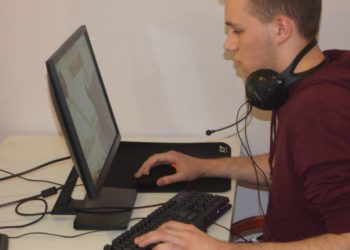 Counter Strike w bibliotece