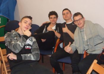 Counter Strike w bibliotece