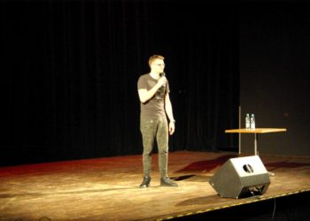 Bóg jest mięsożerny