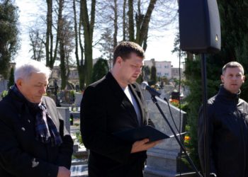 Katyń – pamiętamy!
