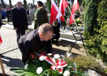 Katyń – pamiętamy!
