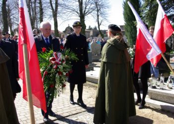 Katyń – pamiętamy!