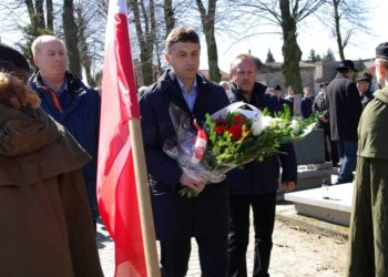Katyń – pamiętamy!
