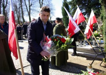 Katyń – pamiętamy!