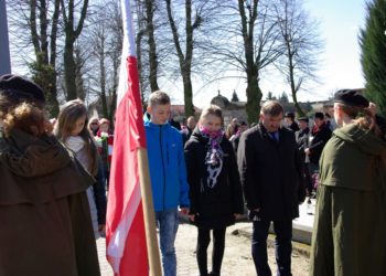 Katyń – pamiętamy!