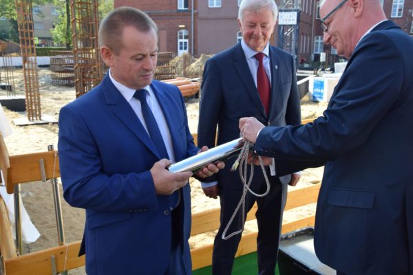 Budujemy nowe! Nie tylko mury…