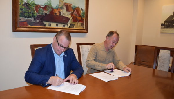 Umowa na przebudowę drogi