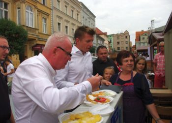 Powiatowe gotowanie z Karolem Okrasą