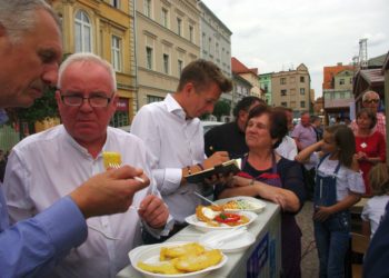 Powiatowe gotowanie z Karolem Okrasą