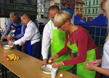 Powiatowe gotowanie z Karolem Okrasą