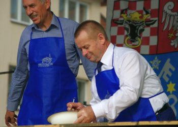 Powiatowe gotowanie z Karolem Okrasą