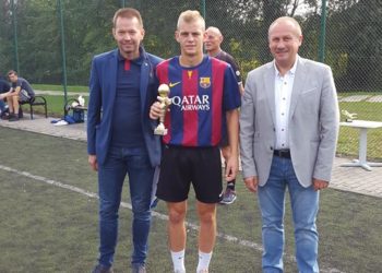 Dzierżanów z kompletem zwycięstw