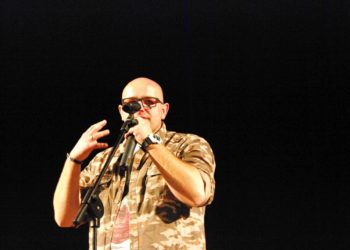 Muzycy pokonali ogień