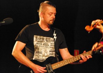 Muzycy pokonali ogień
