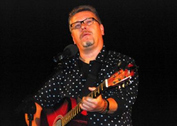 Muzycy pokonali ogień