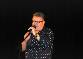 Muzycy pokonali ogień