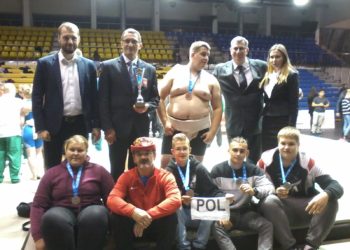 Nasza kadra z workiem medali