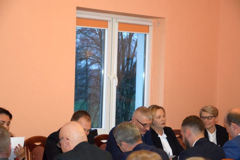 Pierwsza sesja w nowym składzie
