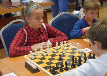 Młodzi szachiści rozpoczęli rywalizację