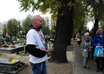 Fani Lecha pamiętają o bohaterach