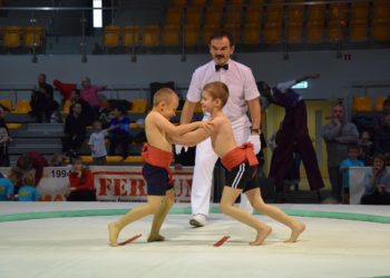 Przedszkolaki na dohyo