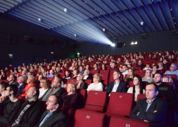 Dzieci recytują patriotyczne wiersze