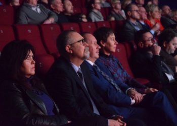 Dzieci recytują patriotyczne wiersze