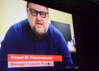 Dzieci recytują patriotyczne wiersze